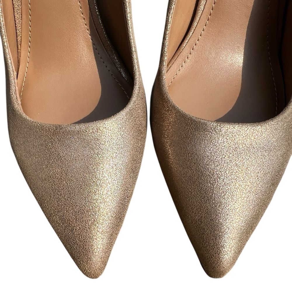 NEW! White House Black Market Soft Shimmering Gold Heels - Picture 6 of 8